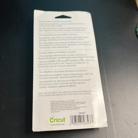 Cricut Explore Everyday Pen Collection (10 Pack) - Picture 3 of 4